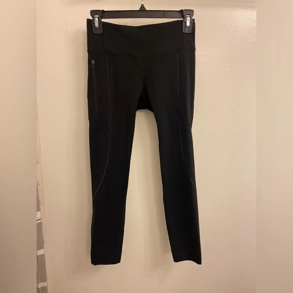 Lululemon Extra Mile Crop Reflective Black Size 4 - Picture 5 of 7